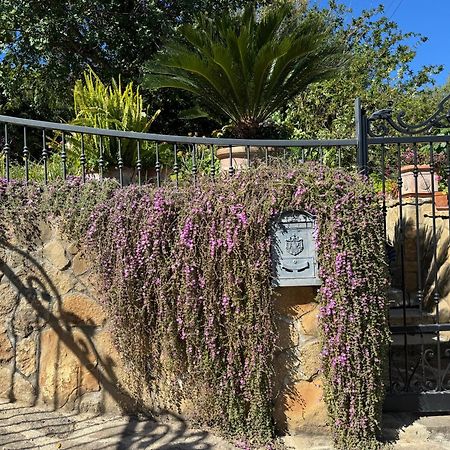 Villa Dei Fiori - Casa Vacanza Capoterra Kültér fotó
