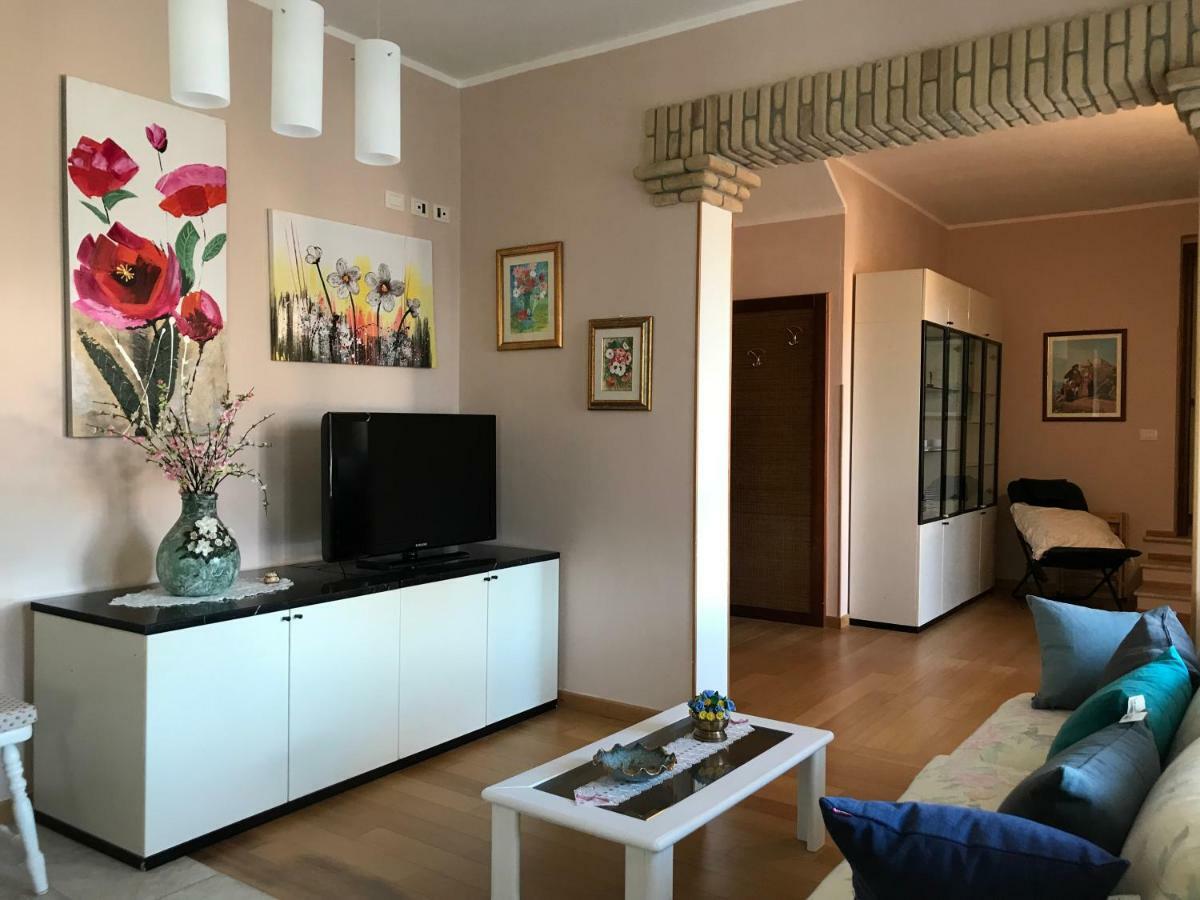Villa Dei Fiori - Casa Vacanza Capoterra Kültér fotó